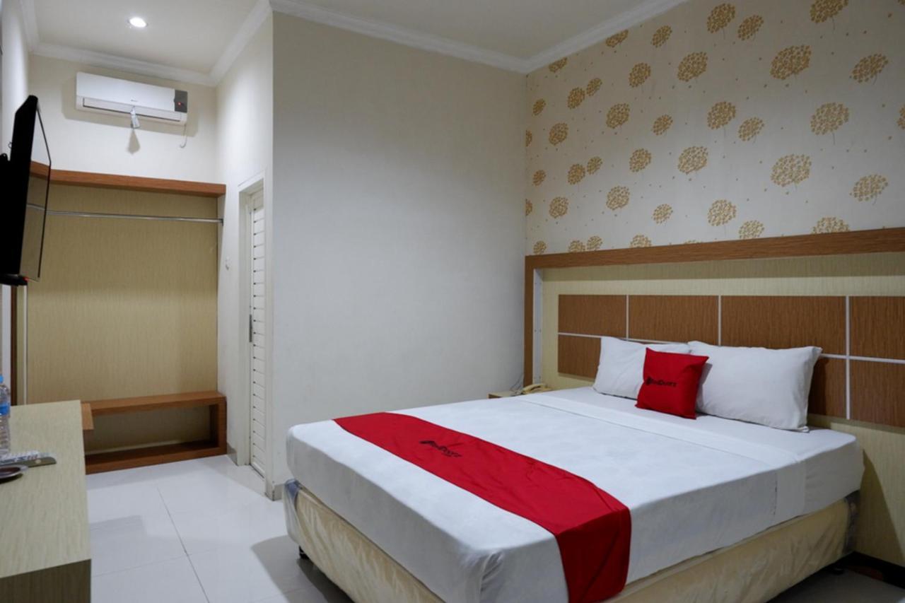 Reddoorz @ Hotel Bumi Palupy المظهر الخارجي الصورة